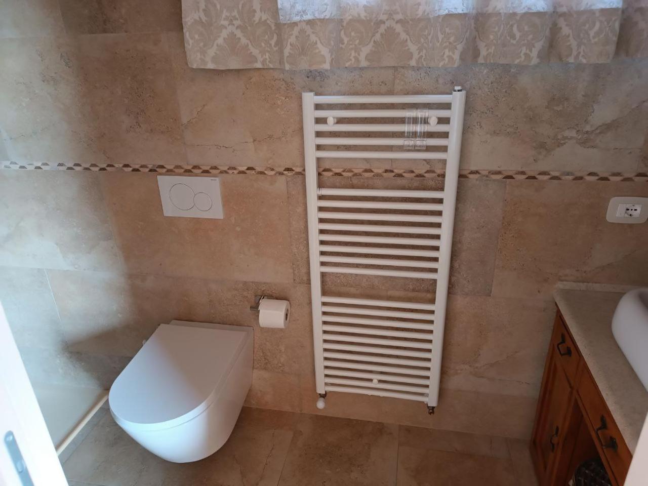 Locazione Turista Cocode Bed and Breakfast Miane Buitenkant foto